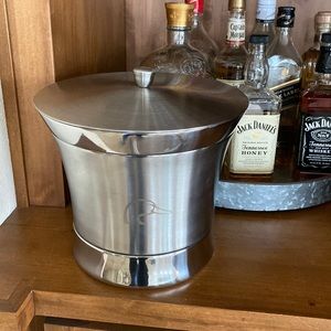 Ducks Unlimited ice bucket with tongs bar accessory